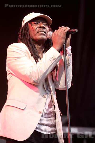 ALPHA BLONDY - 2011-05-10 - PARIS - Place de la Bastille - 